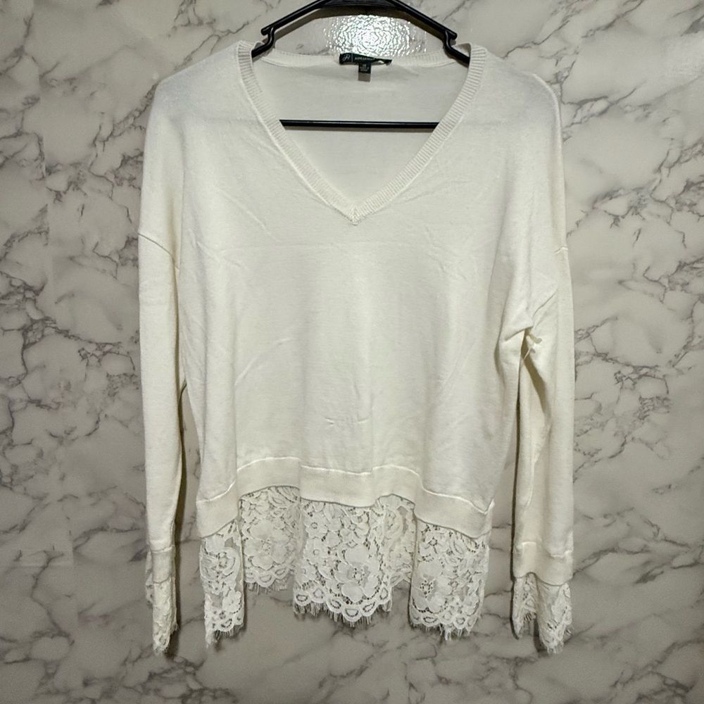 NEW Adrianna Papell Ivory V-Neck Sweater with Lace Hem XS